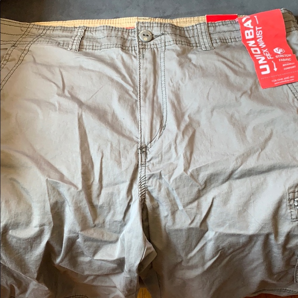 Men’s cargo shorts